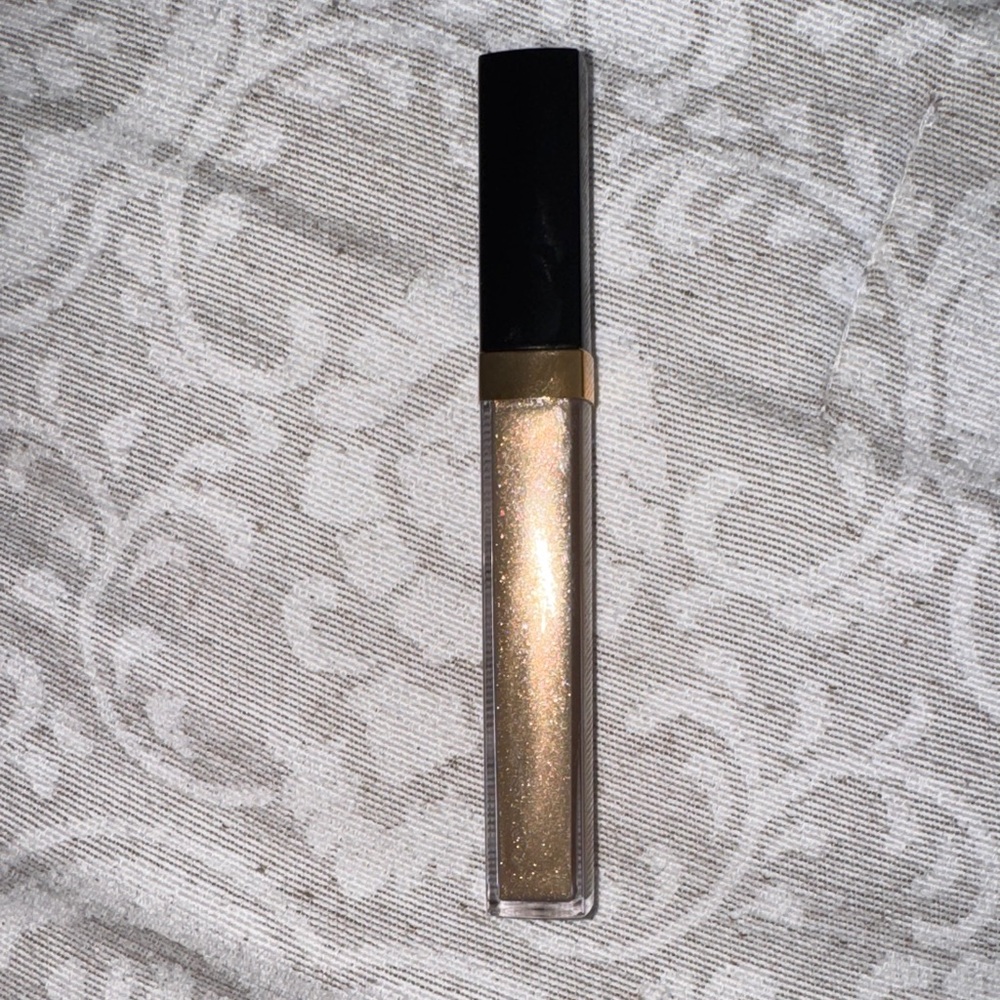 CHANEL Gold Shimmer Lip Gloss - Sparkling Neutral